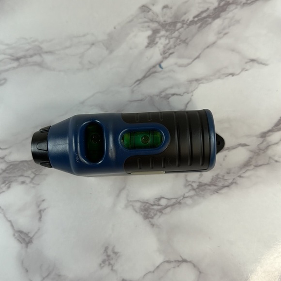 Portrait Leveling & Wall Beam Finder - Picture 2 of 6